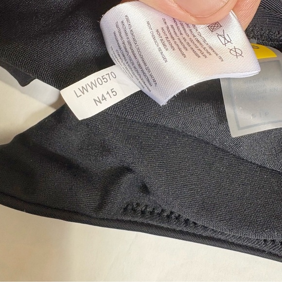 Lole Soleil One Piece Swimsuit Size Small Black Cheeky Low Neckline Strap Detail - Picture 15 of 16